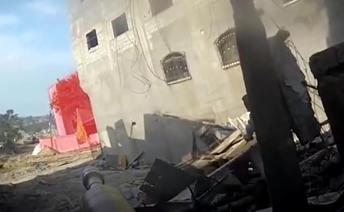 تصاویر نزدیک از هدف قرار دادن نظامیان اسرائیلی توسط تک تیراندازهای حماس و راکت های یاسین (فیلم)