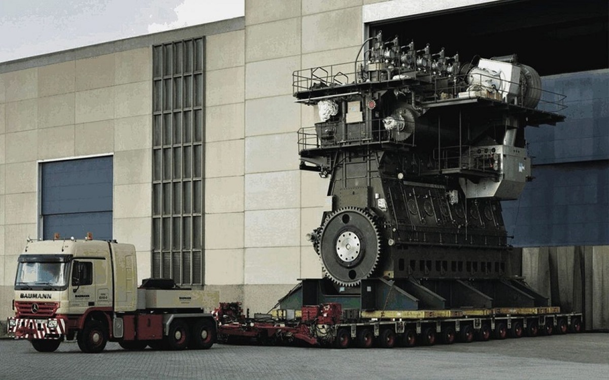 بزرگ ترین موتور کشتی در جهان (فیلم)