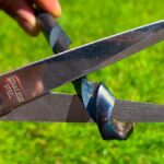یک روش ساده و سریع برای تیز کردن قیچی کُند مثل تیغ جراحی (فیلم)