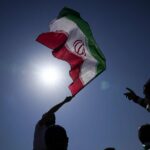 ببینید | ترکیب رنگ‌های پرچم ایران به چه رنگی تبدیل می‌شود؟
