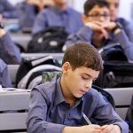 ببینید | اقدام تحسین برانگیز معلم ایرانی با رویای بزرگسالی دانش آموزان