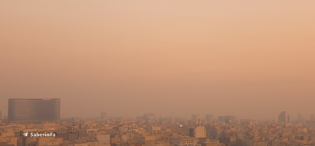 عکس | تصویری تلخ از مرکز شهر تهران؛ پایتخت زیر دود ناپدید شد!