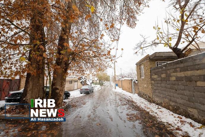 تصاویر | شادی مردم در تفت یزد پس از بارش شدید برف