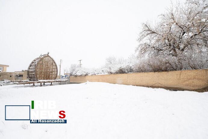تصاویر | شادی مردم در تفت یزد پس از بارش شدید برف