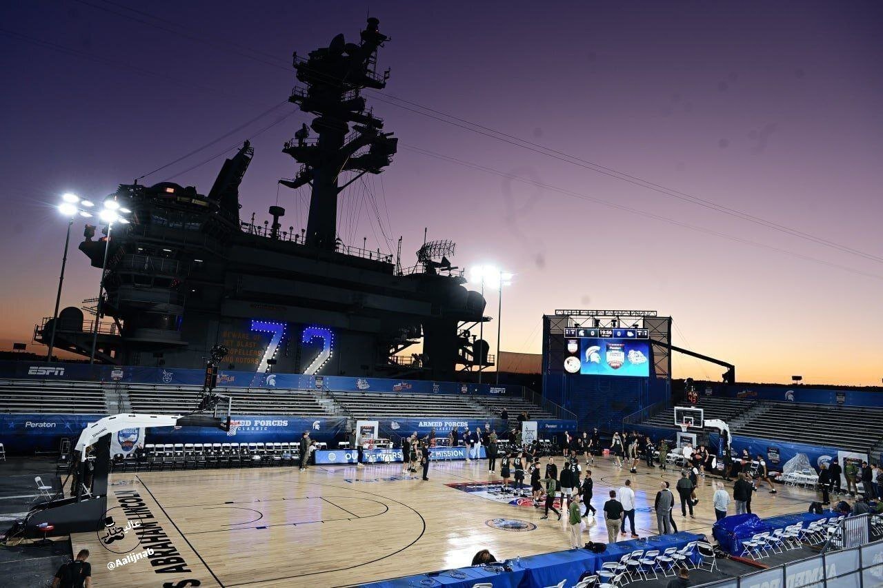 عکس | زمین بسکتبال حرفه‌ای روی عرشه ناو هواپیمابر آبراهام لینکلن!