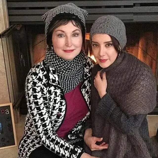 عکس | سحر جعفری جوزانی در کنار مادر آمریکاییاش عکس | سحر جعفری جوزانی در کنار مادر آمریکاییاش