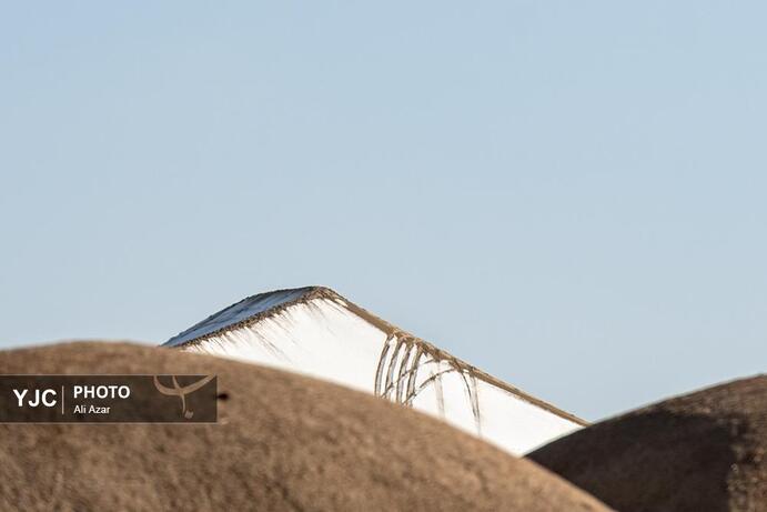 تصاویر | بارش برف در کویر ورزنه