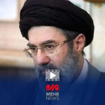 لحظه اعلام رهبری آیت‌الله سیدمجتبی خامنه‌ای در میدان ولیعصر تهران