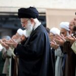 ببینید | تصاویری از اقامه نماز عید فطر سال گذشته به امامت رهبر شهید انقلاب