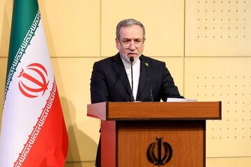 ببینید | عراقچی: ما هرگز تسلیم نمیشویم ببینید | عراقچی: ما هرگز تسلیم نمیشویم 