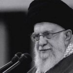 تصاویر |  نشان و لباس خدمت رهبر شهید انقلاب اسلامی ایران؛ خادم الرضا(ع) آیت الله العظمی سید علی حسینی خامنه‌ای