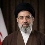 ببینید |  لحظه اعلام سومین رهبر جمهوری اسلامی در بین مردم اصفهان