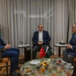 دیدار وزیر خارجه ترکیه در آنکارا با نخست وزیر پاکستان درباره مذاکرات ایران و آمریکا