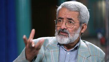 سلیمی نمین: مذاکره میدانی است که می‌تواند افکار عمومی را با ما همراه کند/ آمریکا در تنگه هرمز در بن‌بست قرار گرفت/ غرب زدگی بیماری مهلک است
