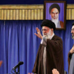 ببینید | حضور آیت‌الله سید مجتبی خامنه‌ای در کنار رهبر شهید انقلاب در مراسم تعویض مضجع امام رضا(ع)