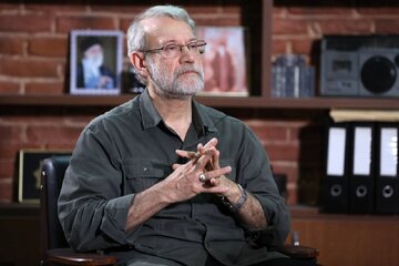 عکس | پوستر تبلیغاتی علی لاریجانی در انتخابات ریاست جمهوری ۱۳۸۴ با یک شعار جالب توجه عکس | پوستر تبلیغاتی علی لاریجانی در انتخابات ریاست جمهوری ۱۳۸۴ با یک شعار جالب توجه