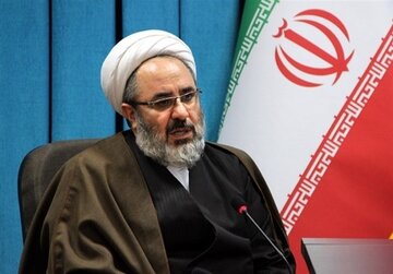 تغییر مراکز تولید قدرت در جمهوری اسلامی به روایت نمایندگی ولی‌فقیه در سپاه عاشورا/ امروز تنگه هرمز «تنگه احد» ایران است