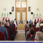 ببینید | شگفتی مجری سرشناس آمریکایی‌ از ایستادگی ایران دربرابر قدرتمندترین ابرقدرت نظامی و هسته‌ای جهان