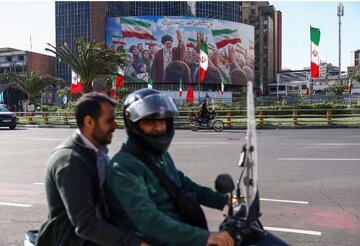 تصاویر | بازتاب CNN از بیلبوردهای ضدآمریکایی تهران
