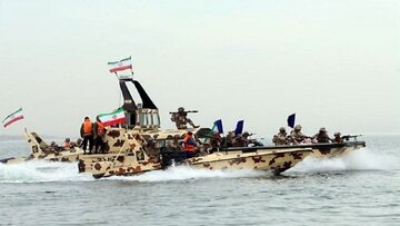 عکس | تصویر ماهوراهای جالب از ۳۳ قایق تندرو تهاجمی سپاه در حال بازگشت از ماموریت گشتزنی در تنگه هرمز عکس | تصویر ماهوراهای جالب از ۳۳ قایق تندرو تهاجمی سپاه در حال بازگشت از ماموریت گشتزنی در تنگه هرمز