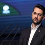 انتقاد آذری جهرمی از مخالفان توافق؛ یک جای پای استدلال آنها می‌لنگد/ از تفرقه بپرهیزیم/ پشت تیم سیاسی ایران بایستیم