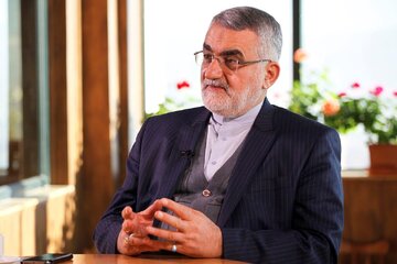 بروجردی: نباید سرنوشت کشور را به غرب گره بزنیم/ سند ۲۵ ساله ایران و چین باید اجرایی شود؛ دولت بهانهای برای تعلل اجرای سند ندارد بروجردی: نباید سرنوشت کشور را به غرب گره بزنیم/ سند ۲۵ ساله ایران و چین باید اجرایی شود؛ دولت بهانهای برای تعلل اجرای سند ندارد