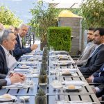 دیدار وزرای خارجه قطر و سوئیس در هتل محل مذاکرات ایران و آمریکا