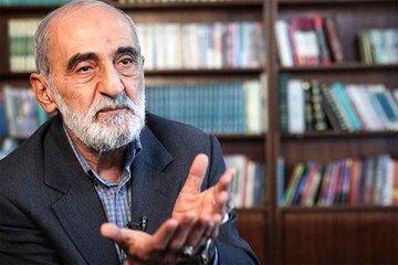 خط و نشان حسین شریعتمداری برای قالیباف و عراقچی:چرا بر سر باز کردن تنگه هرمز تفاهم کردید؟چرا غرامت نگرفتید؟زمینه را برای جنایت بعدی آماده کردید خط و نشان حسین شریعتمداری برای قالیباف و عراقچی:چرا بر سر باز کردن تنگه هرمز تفاهم کردید؟چرا غرامت نگرفتید؟زمینه را برای جنایت بعدی آماده کردید