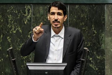 پیشنهاد عجیب نماینده نزدیک به زاکانی برای امضای تفاهم ایران و آمریکا/ وبیناری برگزار کنید! پیشنهاد عجیب نماینده نزدیک به زاکانی برای امضای تفاهم ایران و آمریکا/ وبیناری برگزار کنید!