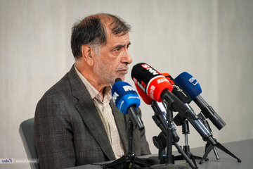 دیدگاه کرباسچی و باهنر در باره تفاهم ایران و امریکا/ این موضوع را باید از منظر منافع ملی دید دیدگاه کرباسچی و باهنر در باره تفاهم ایران و امریکا/ این موضوع را باید از منظر منافع ملی دید