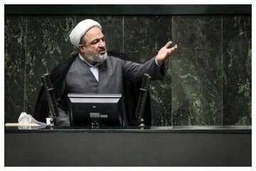 سوء استفاده رسایی و ثابتی از نام برخی نمایندگان برای تجمع غیرقانونی علیه مذاکرات!
