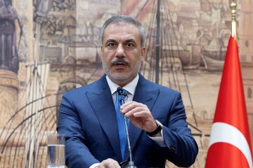 فیدان: ایران و آمریکا حملات را متوقف کنند و به میز مذاکره بازگردند فیدان: ایران و آمریکا حملات را متوقف کنند و به میز مذاکره بازگردند
