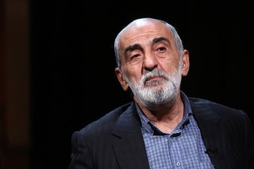 حسین شریعتمداری هم از تندروها برائت جست حسین شریعتمداری هم از تندروها برائت جست