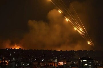 رهبران جدید ایران در حال شکل دادن به خاورمیانه / سیانان: تهران ریسکپذیرتر از گذشته شدهاست / خطوط قرمز ایران دیگر در مرزهایش محدود نمیشود رهبران جدید ایران در حال شکل دادن به خاورمیانه / سیانان: تهران ریسکپذیرتر از گذشته شدهاست / خطوط قرمز ایران دیگر در مرزهایش محدود نمیشود