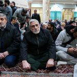 ببینید | تصویری از حضور سردار قاآنی در حرم مطهر امیرالمؤمنین برای تشییع پیکر رهبر شهید