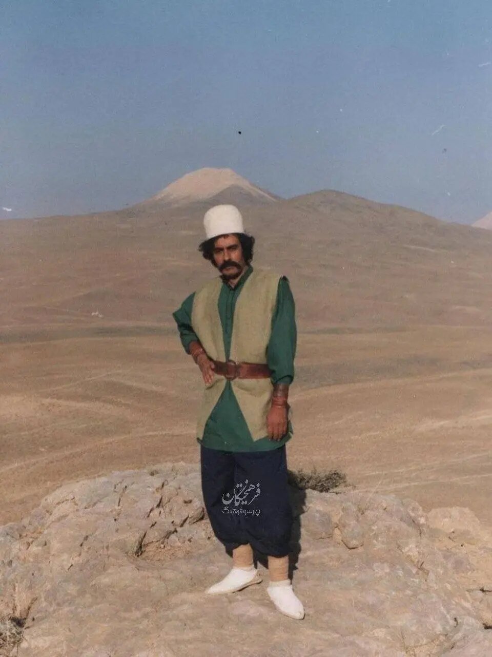 عکس | تصویر کمتر دیده شده از خسرو شکیبایی در «روزی روزگاری» عکس | تصویر کمتر دیده شده از خسرو شکیبایی در «روزی روزگاری»