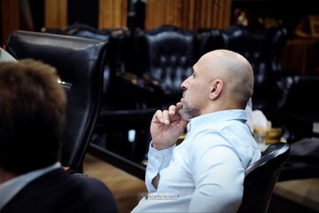 عکس | قهرمان المپیک سرمربی استقلال شد عکس | قهرمان المپیک سرمربی استقلال شد
