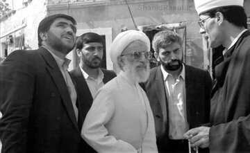 عکس | قاب‌هایی دیده نشده از سفر آیت الله جنّتی در اروپا
