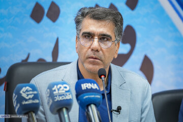 معزی: اگر پزشکیان رئیس جمهور نمیشد جنگ که هیچ، ممکن بود نظام هم سقوط کند / تاثیر نتیجه انتخابات بر حمله اسرائیل و آمریکا چه بود؟ + فیلم