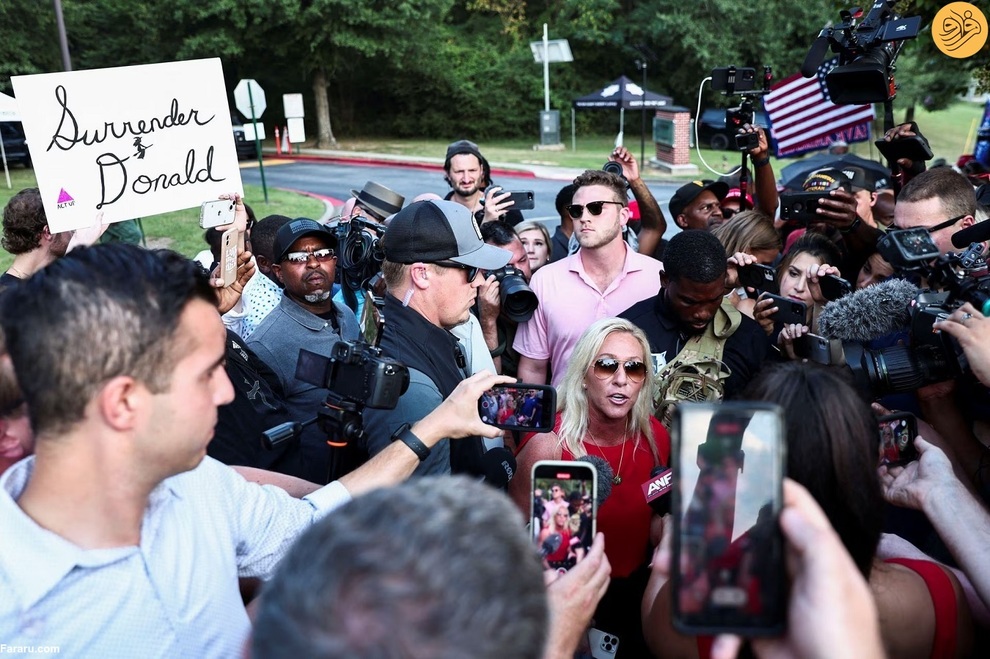 (تصاویر) تجمع موافقان و مخالفان ترامپ پشت در زندان