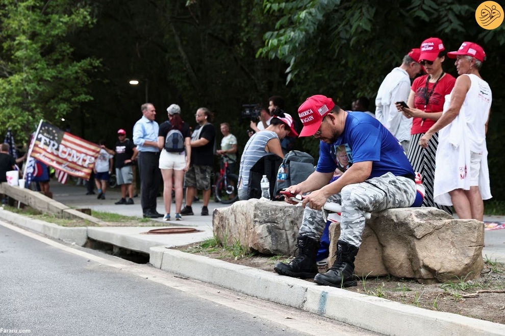 (تصاویر) تجمع موافقان و مخالفان ترامپ پشت در زندان