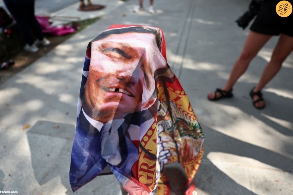 (تصاویر) تجمع موافقان و مخالفان ترامپ پشت در زندان