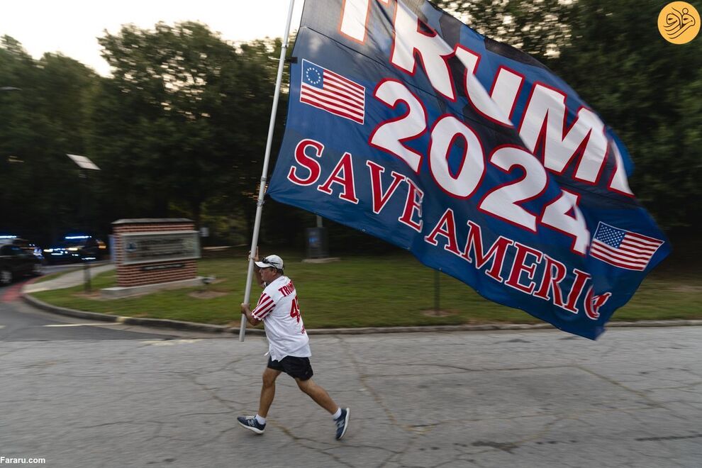 (تصاویر) تجمع موافقان و مخالفان ترامپ پشت در زندان