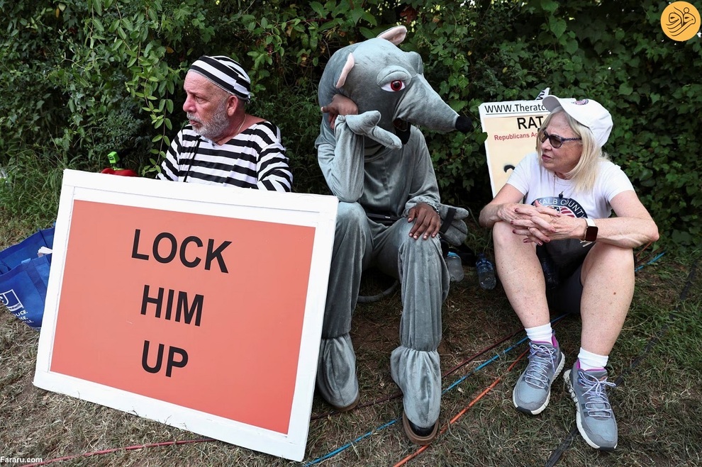 (تصاویر) تجمع موافقان و مخالفان ترامپ پشت در زندان