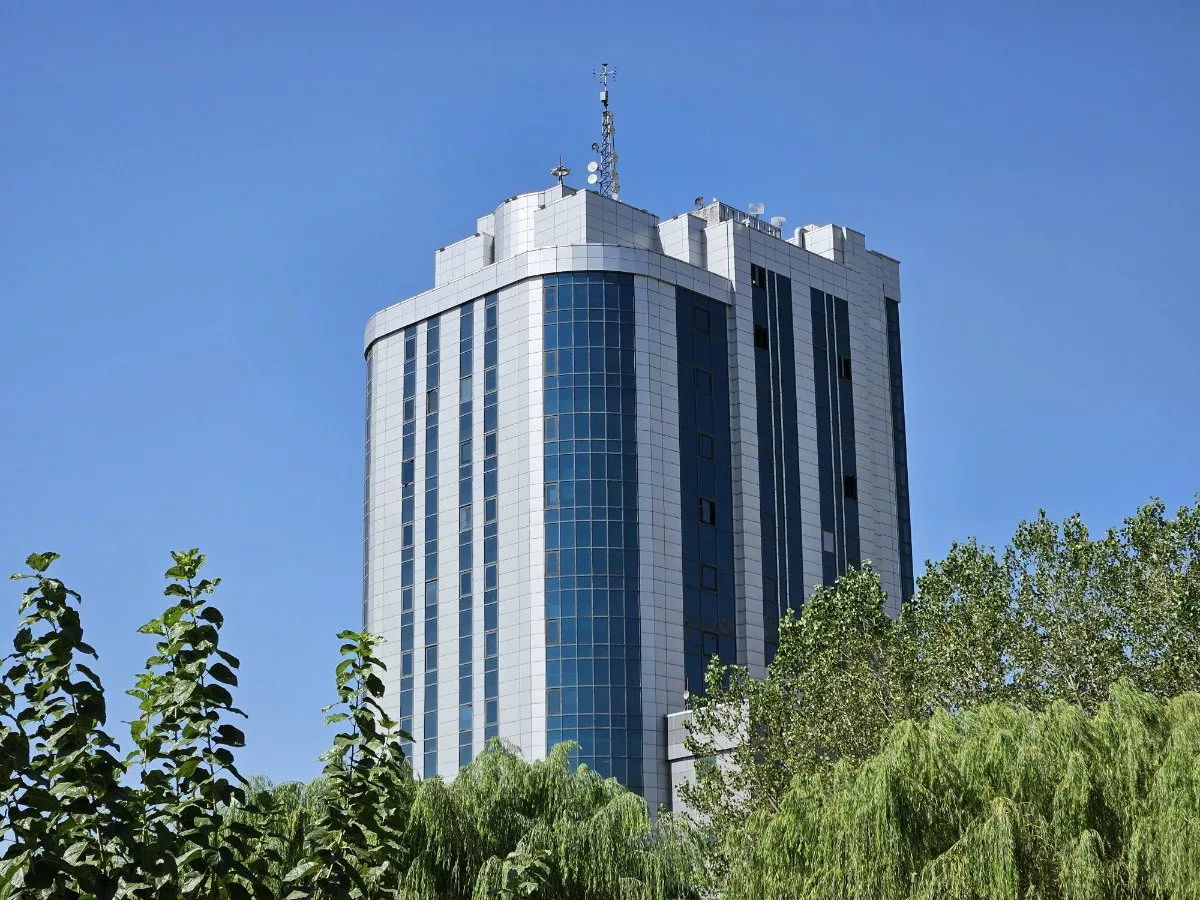 بررسی سامسونگ گلکسی زد فولد ۵؛ پر از امکانات، خالی از کاربرد