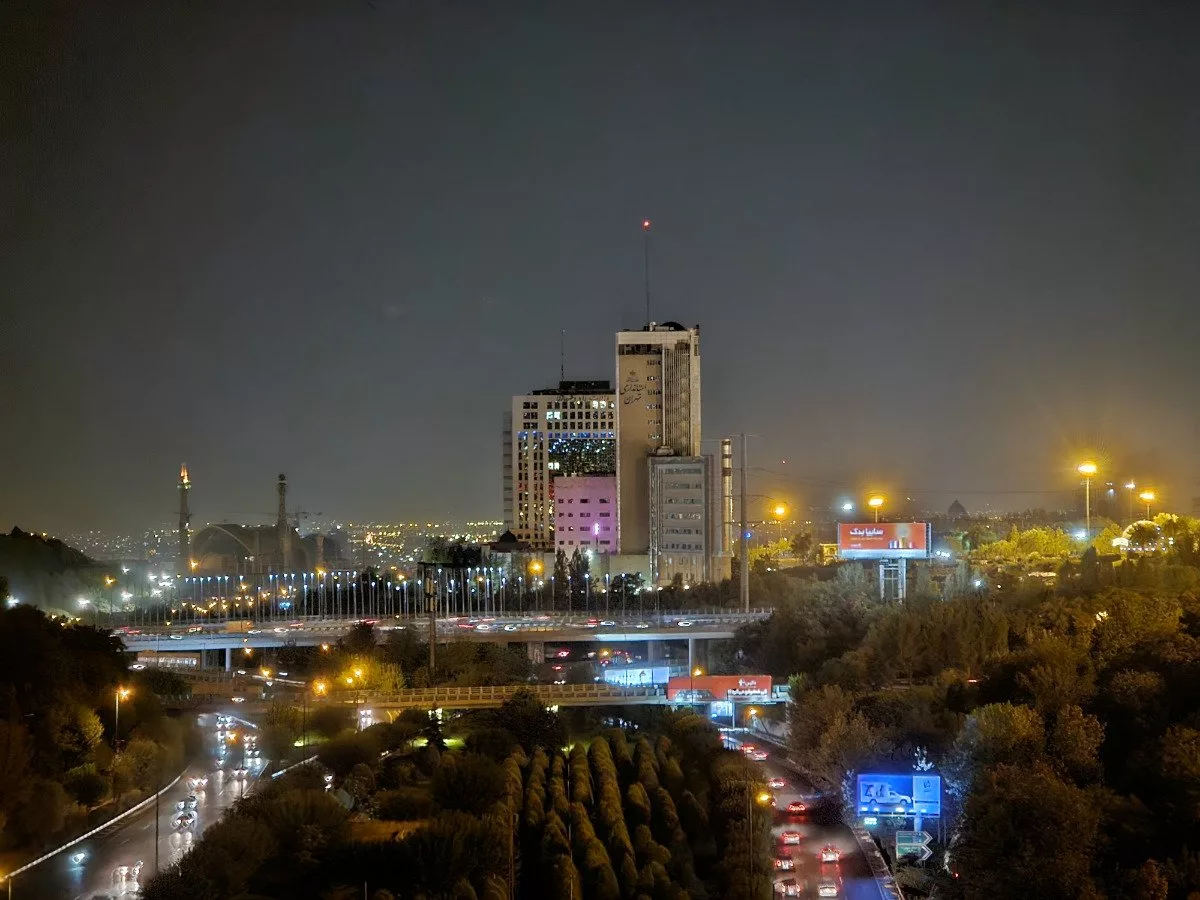 بررسی سامسونگ گلکسی زد فولد ۵؛ پر از امکانات، خالی از کاربرد