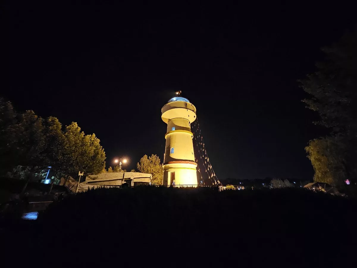 بررسی سامسونگ گلکسی زد فولد ۵؛ پر از امکانات، خالی از کاربرد