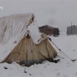 هنوز صدای افراد زنده از زیر آوار به گوش می‌رسد!