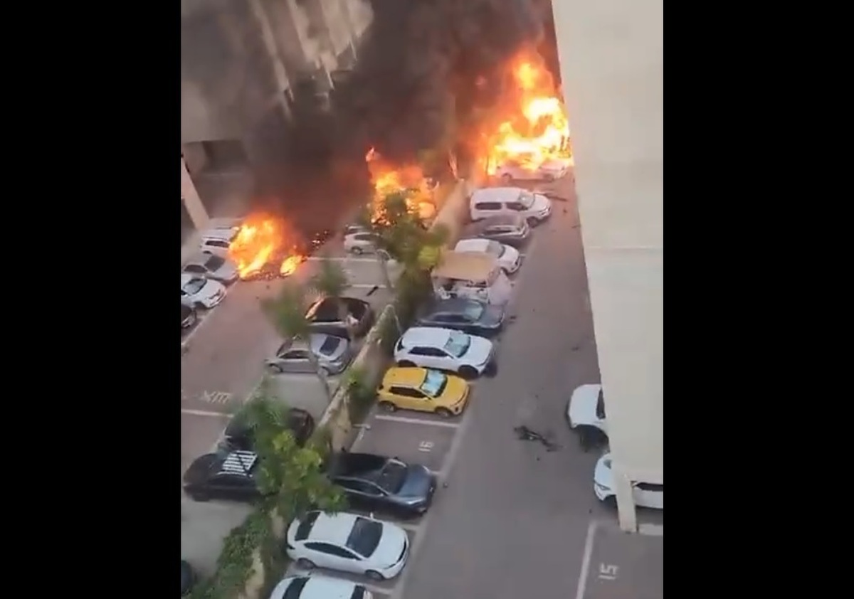 حمله راکتی گسترده مقاومت فلسطین به سرزمینهای اشغالی (فیلم) حمله راکتی گسترده مقاومت فلسطین به سرزمینهای اشغالی (فیلم)