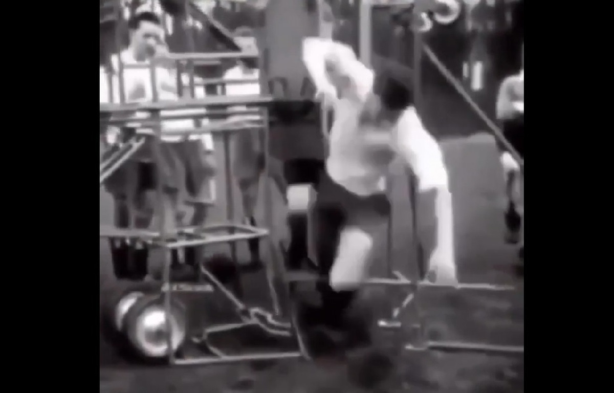 تمرینات عجیب فوتبال در سال 1960 (فیلم)